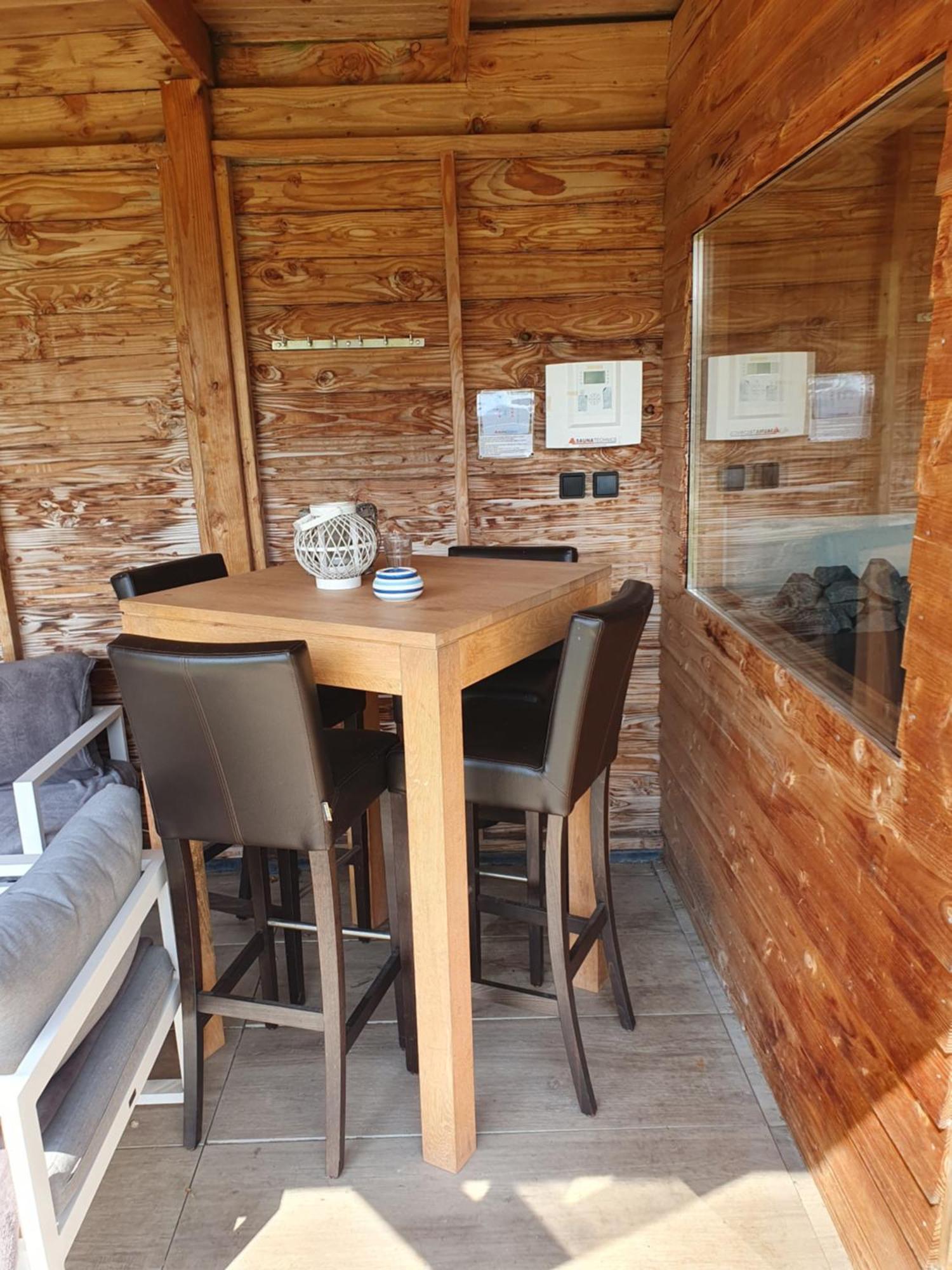 Holiday Cottage With Sauna In Zeeland Stavenisse Bagian luar foto