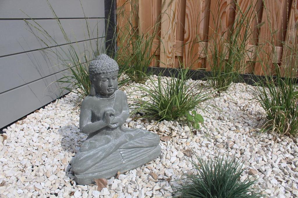 Holiday Cottage With Sauna In Zeeland Stavenisse Bagian luar foto